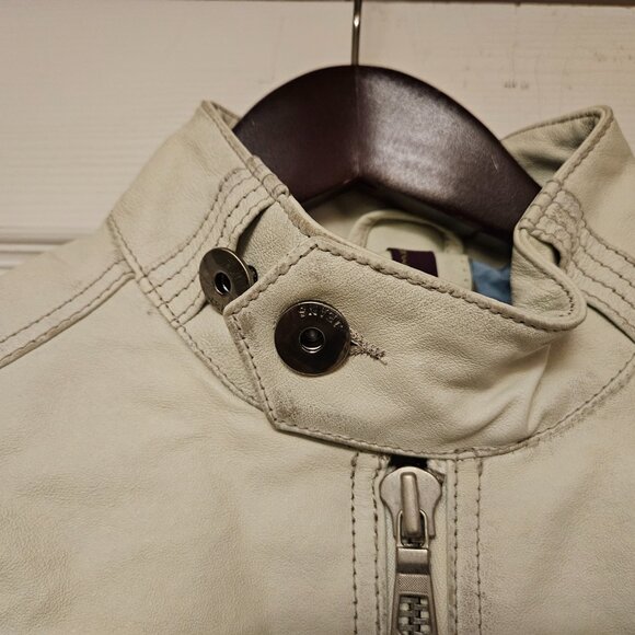 Danier White Genuine Leather Moto Jacket - Size P (Petite/Small) - Picture 5 of 16